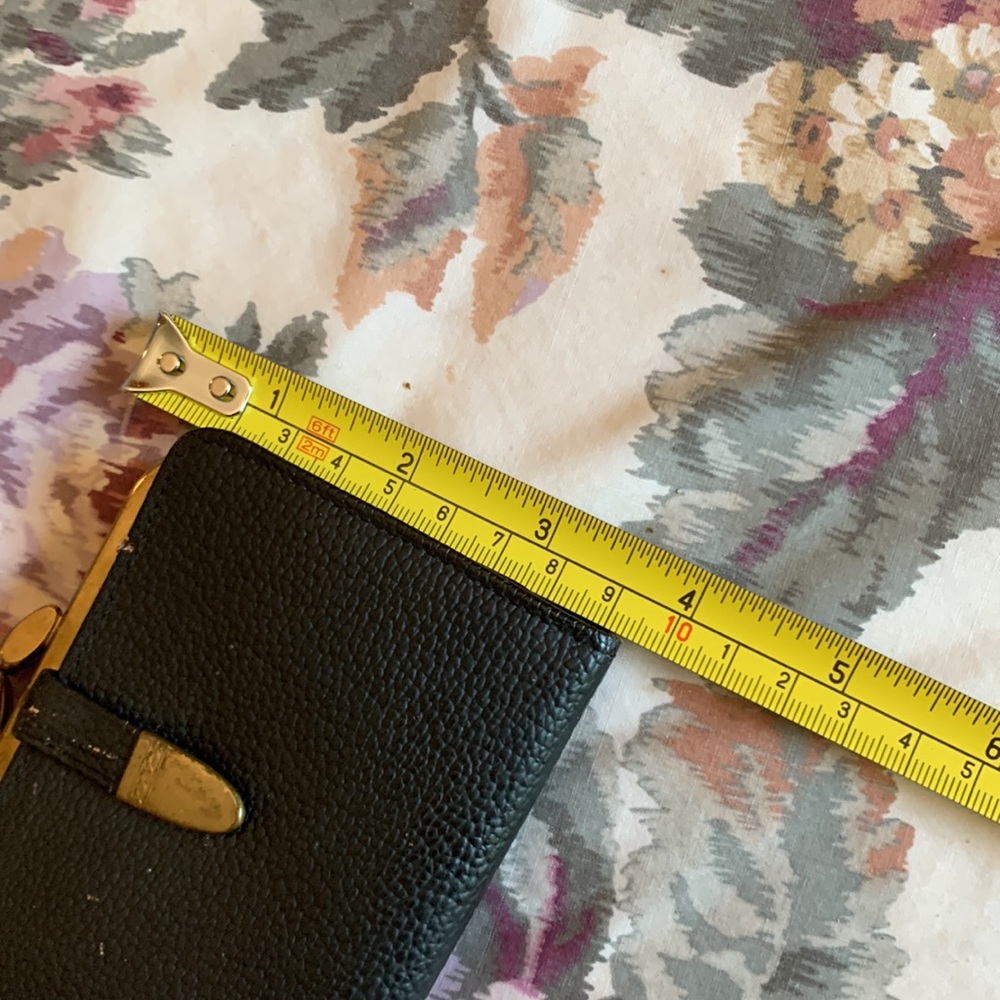 Vintage Kiss Lock Billfold Wallet - Picture 7 of 7